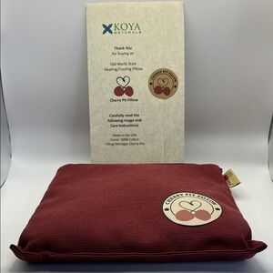 KOYA NATURALS Old World Style Cherry Pit Heating/Cooling Pillow - Red